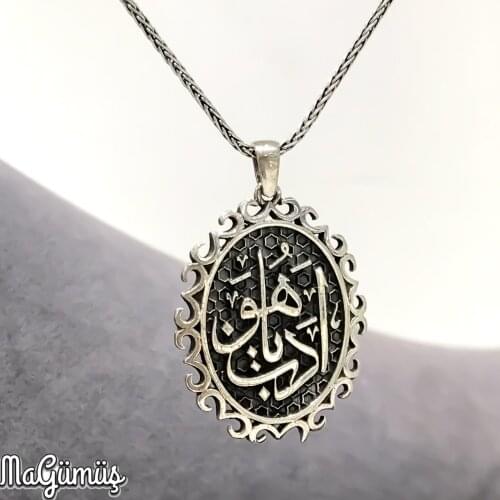 Decency Or Hu Writing Custom Design Stylish Silver Necklace