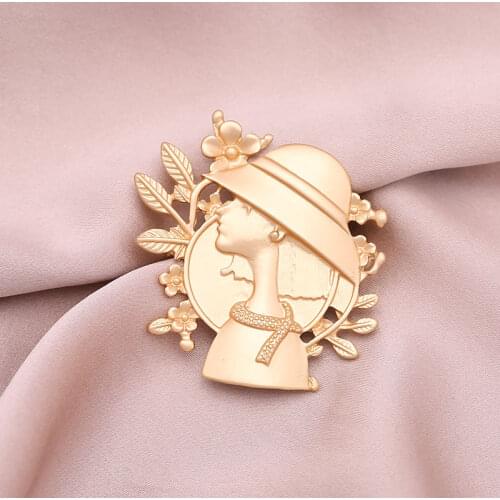 Vintage Palace Gold Relief Portrait Head Lady Flower Brooch Pins Wear Big Hat Party Girl Fashion Jewelry Brooches Women New