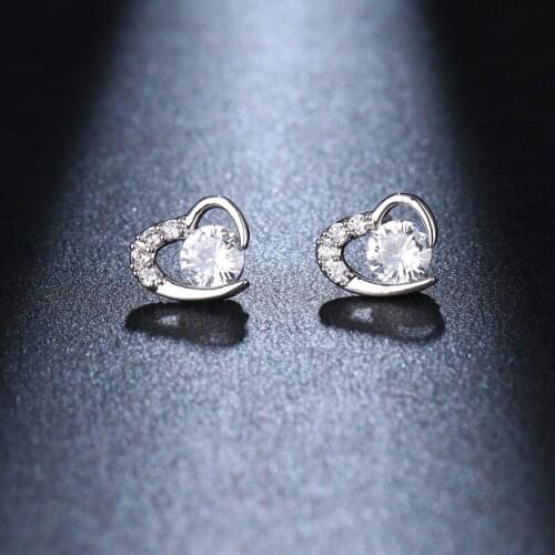 Bettyue New Arrival Charming Design Heart-shape Earring With Cubic Zircon Tiny And Pure Decoration For Women In Fashion Party