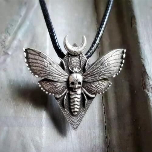Vintage Gothic Moon Skull Moth Layered Pendant Necklace Wiccan Death Moth Jewelry Butterfly Insect Punk Necklace Accessories