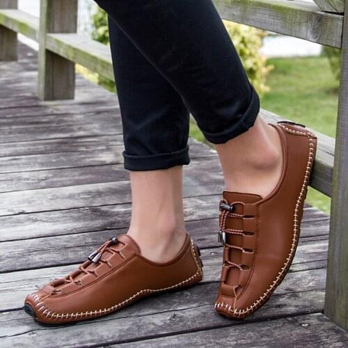 Men Shoes Handmade Stitched Shoes Leather Shoes Elastic Band Moccasin Shoes Widened Walking Shoes Breathable Outdoor Shoes