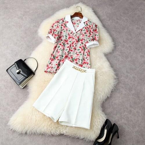 European and American womens wear for summer 2021 Short sleeved printed shirt Chained high-waisted shorts Fashion suits