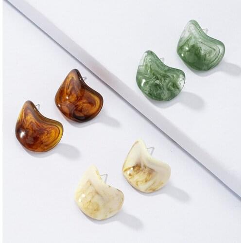 TARCLIY Spring Summer Trendy Geometric Curved Resin Stud Earring Simple Retro Multicolor Acrylic Small Earrings Women Jewelry