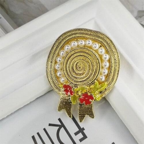 2020 Hot Sale Enamel Pin Broche Brilliance Decoration Industry New Colored Glaze Bow Inlaid With Pearl Hat Brooch Dress