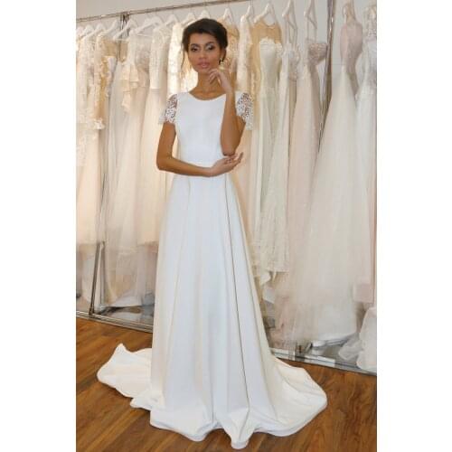 2021 Satin Lace Wedding Dresses for Bride A Line Cap Sleeves Scoop Neck Backless Bridal Gowns vestido de noiva