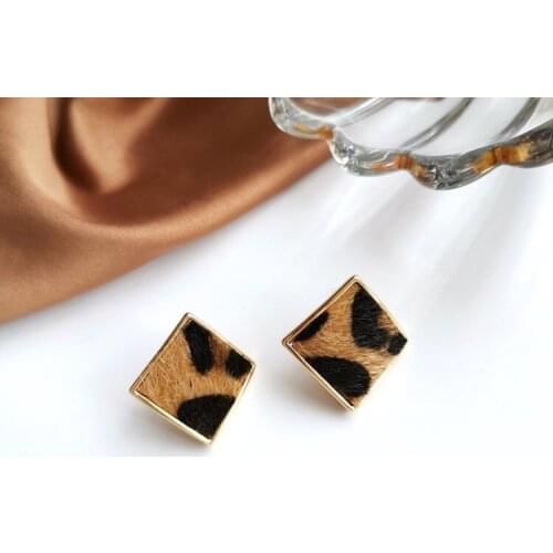 Trend of the leopard grain character charm earring simple geometric earrings temperament