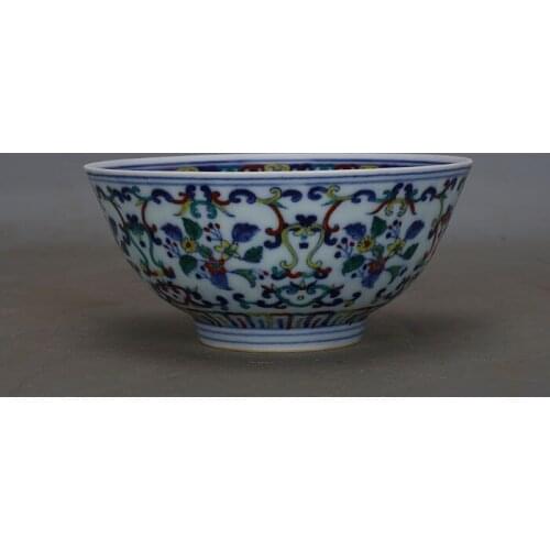 Qing Dynasty Yongzheng Period Blue And White Contrasted Color Porcelain Bowl With Flower Pattern