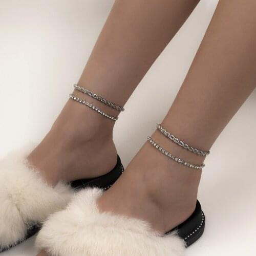 USENSET Bracelets On The Leg