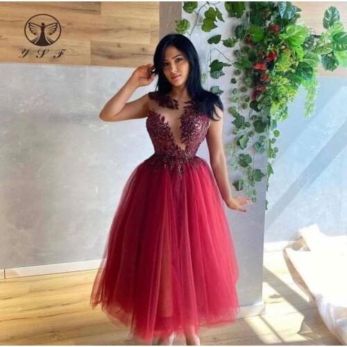 2021 Sexy Prom Dresses Illusion O Neck Appliqued Lace Sleeveless Tulle A Line Ankle Length Burgundy Vestidos De Formature
