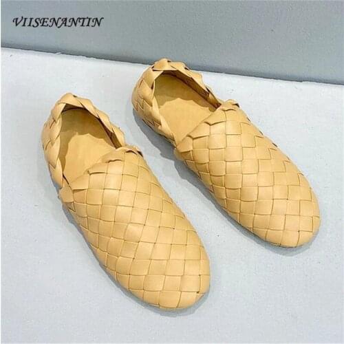 Spring and summer comfortable round toe flat woven leather shoes womens soft leather casual all-match lazy loafer shoes