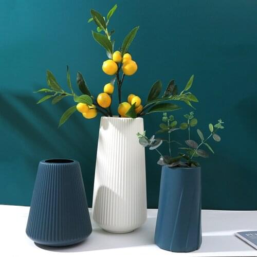 Plastic Vases European Anti-Ceramic Flower Vase Wedding Decorations Rattan-Like Unbreakable Simplicity Basket Can Hold Water