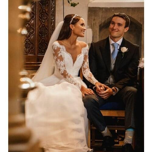 Long Lace V-Neck Wedding Dresses with Sleeves Ivory Button Back Pleated Tulle Robes De Mariée Bridal Gown For Women