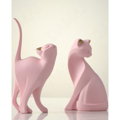 Creativity Resin Statue Cute Pink Cat Living Room Statues TV Cabinet Desktop Accessories Home Decoration Modern Ornaments