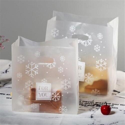 50Pcs/Lot Christmas Gift Bags Plastic Boutique Pouches Shopping Gift Package Bag Christmas Supplies Handle Snowflake Present New