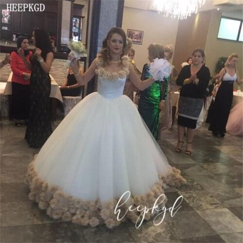New Design White Ball Gown Prom Dresses With Champagne Flowers Corset Back Plus Size Tulle Girls Quinceanera Party Dress
