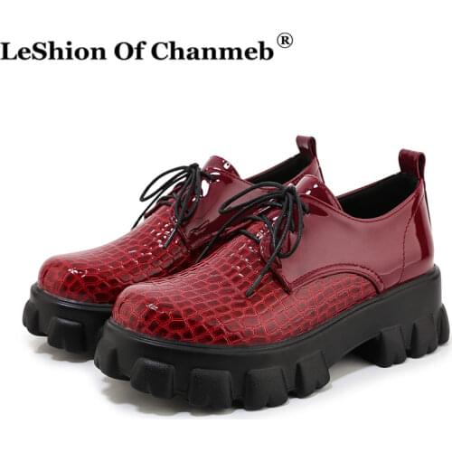 Very Chic Platforms Chunky Heels Casual Shoes Women Crocodile Pattern Patent Leather Creepers Lace up Flats 33 Female Snake Skin