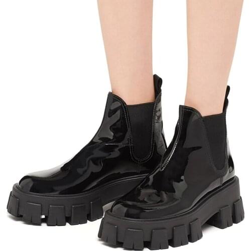 Patent Leather Platform Boots Women Round Toe Chelsea Boots Women Solid Black Designer Ankle Womens Boots SWE0747