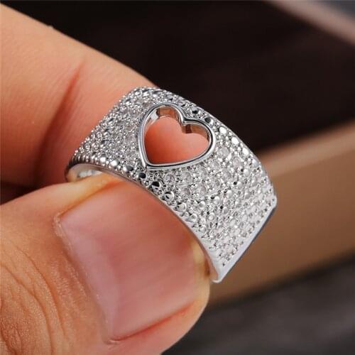 Koreas New Exquisite Hollow Heart Rings Fashion Temperament Sweet Versatile Love Ring for Women Jewelry Best Gift