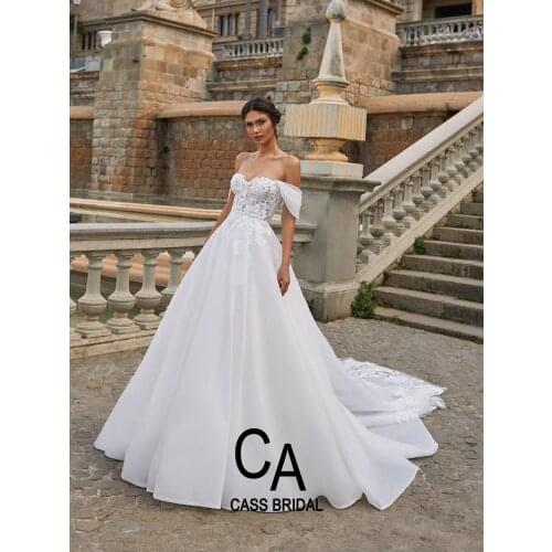 Beach wedding dresses off the shoulder lace appliques organza sleeves Chapel train casual bridal gowns 2021 plus size A-line