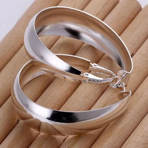 Engagement Silver Plated Earrings For Women Wholesale Charm Christmas Gifts Fashion Jewelry Smooth Egg Shape Earrings E018