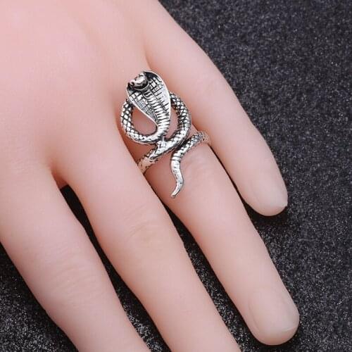Fashion Retro Exaggerated Mens Ring Personality Zodiac Snake Ring Fashion Metal Male Charm Ring Nightclub Trend Jewelry Gift