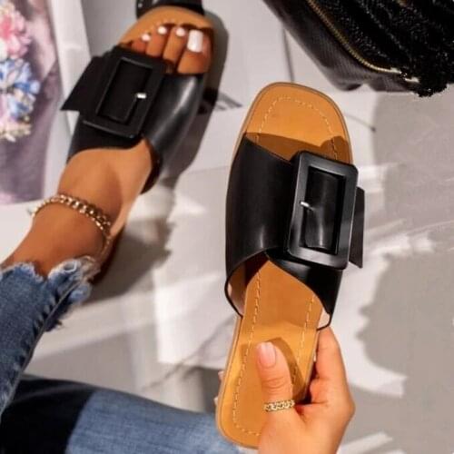 HOT Leather Casual All-match Outdoor Women Non-slip Slippers 2020 Summer New Fashion Beach Sandals Letter Buckle Home Flip Flop