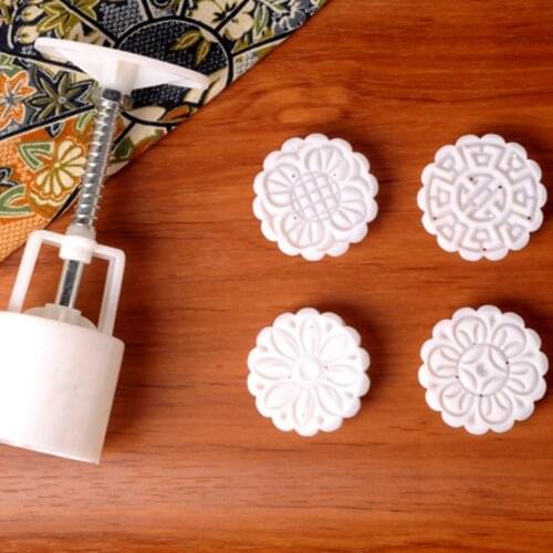 Ergonomic Set Of Flower-shaped Moon Cake Molds DIY Hand-pressed Soft Candy Moon Cake Molds Plastic Cake Press Baking Tools