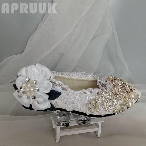 Luxury crystal rhinesones flats shoes woman plus size 41 42 handmade elegant ladies dancing party proms white flower dress shoes