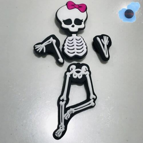 5pcs Scary Skeleton PVC Shoes Accessories Kids Cool Garden Shoe Decorations Fit Bracelet Croc Jibz Charm Halloween Present