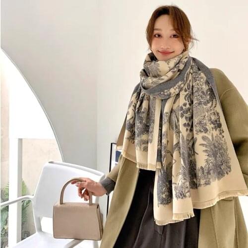 2020 Luxury brand double-sided scarf women Mrs Winter warm cashmere shawl scarf animal printing soft thin blanket Holiday gifts