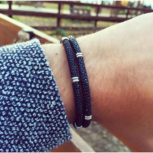 Beichong Fashion Charm 5mm Red Stingray Leather Bracelet with Gold Stainless Steel Round Circle Bangle Leather Bracelet gift