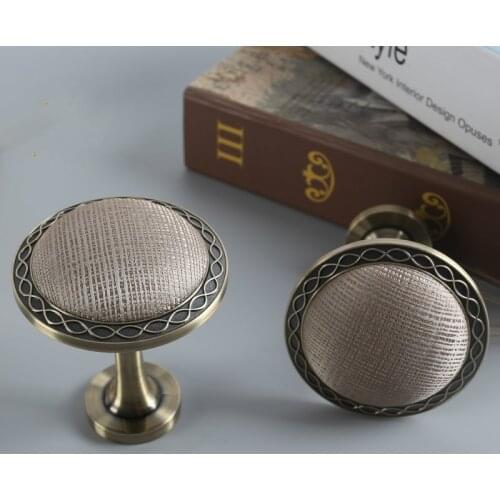 2Pcs/Set Modern simplicity Curtain Hooks Wall Tie Back Tassel Brush Holder Curtain Accessories Holdback Coat Hat Cap Hook