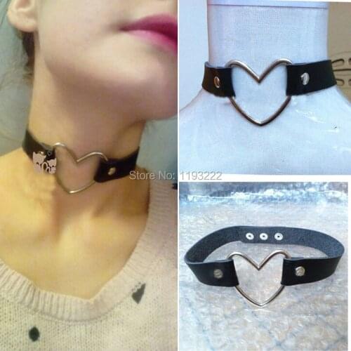 100% Handmade Fashion Button Buckle Jewelry, Lolita Sweet Big Large Heart Rivet Leather Choker Collar Necklace