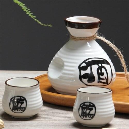 Japanese Sake Set Creative Ceramic Wine Set Gift Insulation Wine Glass Ceramic One Pot Two Glasses Sake White Wine Pot Bar Tools