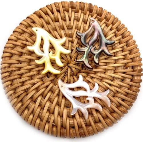 Natural Shell Pendant with Irregular Loose Mother-of-pearl, Suitable for Craft Fashion DIY Jewelry Making Accessories Wholesale