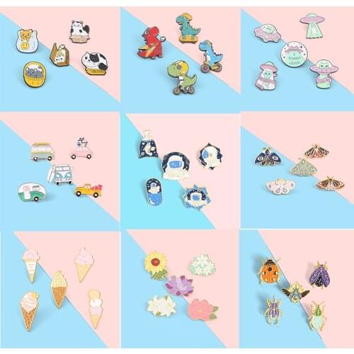 9SET Enamel Pin Dinosaur Astronauts Flowers Moths Brooches Cartoon Badges Extra-Value Meal Gifts for Women Men Preferential