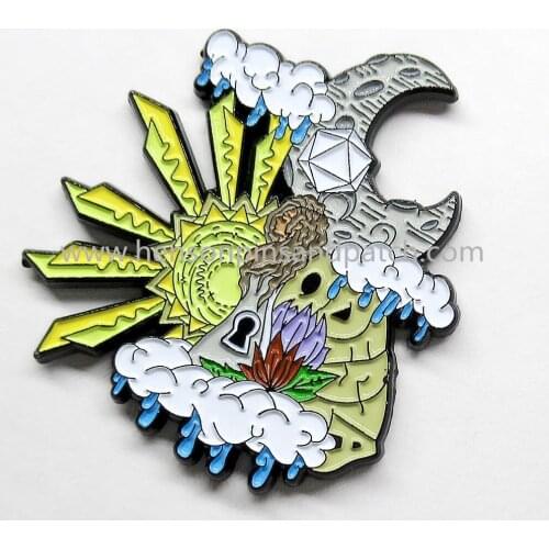 Customized Zinc alloy metal soft enamel sun cloud pin badge