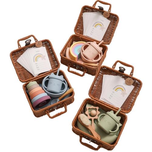 Tableware Gift Set Solid Food Dining Appliance Waterproof Baby Bibs Feeding Food Tray Dishes Plates Spoon Cup Lid Baby Essential