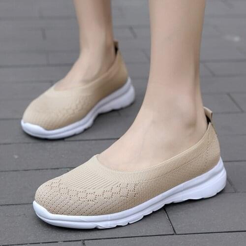 Womens Summer Casual Shoes Elastic Mesh Surface Hollow Breathable Shallow Mouth Soft Sole Casual Shoes Mom Shoes Pregnant Women