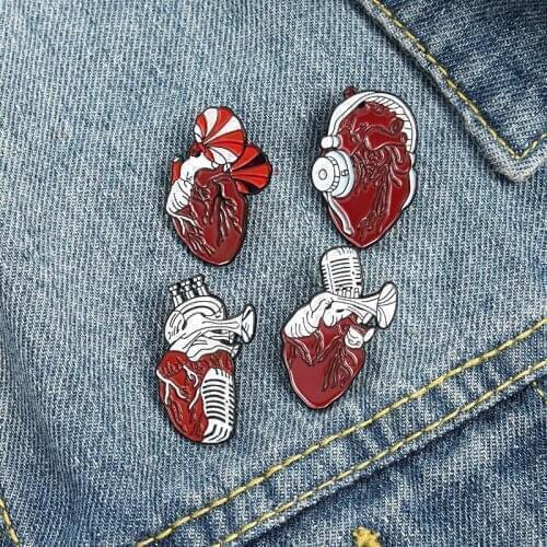 Hot Punk Style Heart Shape Metallic Brooches Lapel Pin Shirt Music hobby Bag Colorful Badge Jewelry Gift For Backpack decoration