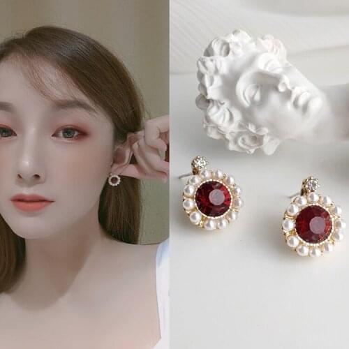 Earrings for Women Pearl Retro Temperament with Elegant Classic Light Luxury Red Gem Earrings Jewelry Wholesale