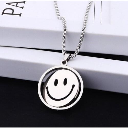 Trendy Fashion Smile Face Necklace Woman Man Stainless Steel Pendant Necklace Simple Elegant Silver Color Jewelry Accessories