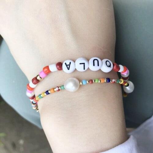 Womens Exquisite Red Rice BeadS Bracelet Fashion Customizable Letter Elastic Bangle Valentines Day Gift Jewelry pulsera