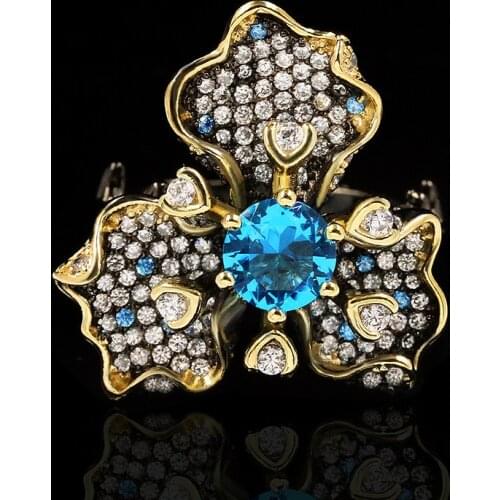 Independently designed two-tone flower ring with diamonds, exquisite ladies attending cocktail parties, silver jewelry