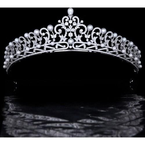 EYER Luxury Pretty Cubic Zirconia Royal Tiara for Wedding,Crystal Princess Tiaras Diadem for Women,Girl,Prom,Party Head Jewelry