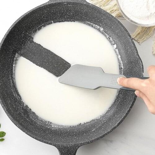 Oil Brush Spatula Healthful Good Toughness Labor-saving Heat Resistant Kitchen Scraper for Canteen