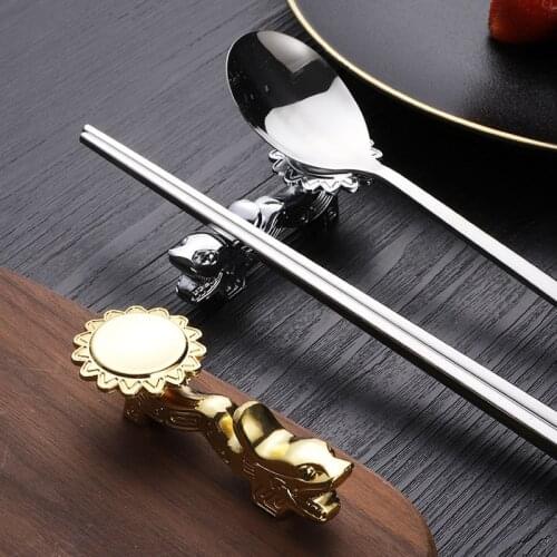 High quality zinc alloy chopstick rest stand creative household chopsticks spoon faucet rest stand hotel table supplies