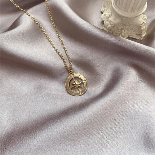 Vintage Round Hollow Metal Disc Star Inlaid Pendant Necklace Korean Retro Circle Necklace for Women Men Girls Neck Jewelry Gift