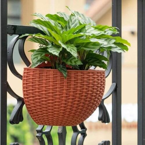 Flower Pot Exquisite Wall-mounted Plastic Wall Hanging Basket Flowerpot for Garden