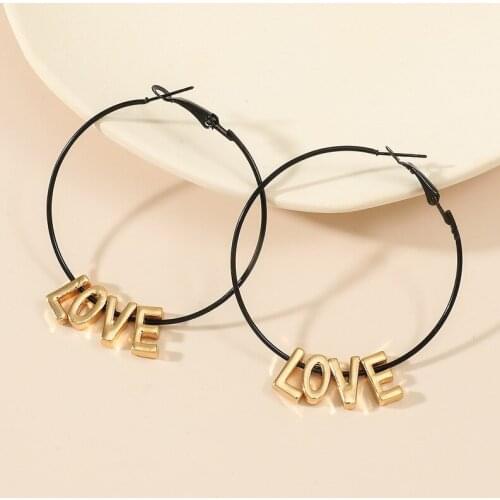 Origin Summer Creative C Shape Letter Hoop Earring for Women Exaggerated Hollow Out Geometric Metallic Earring Jewellery